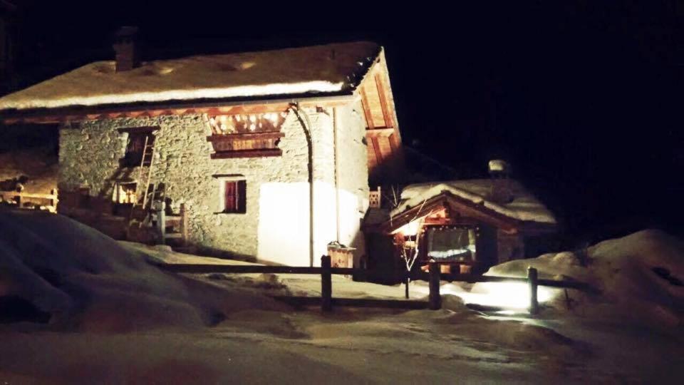 B&B Lo Djoua De Toueno Arvier Luaran gambar