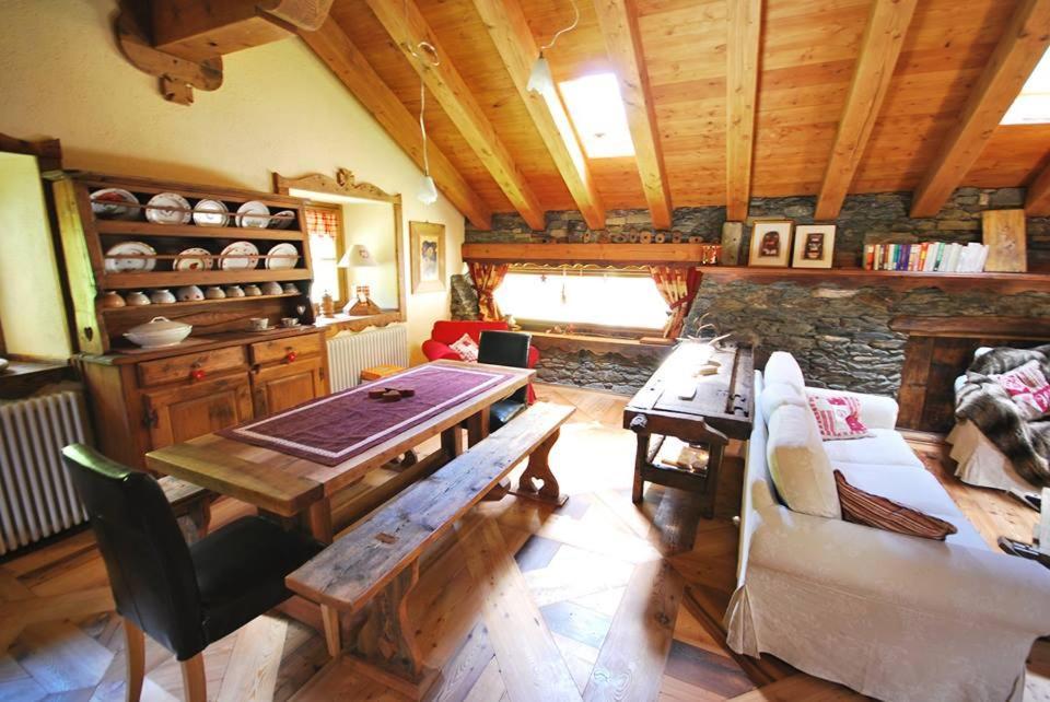B&B Lo Djoua De Toueno Arvier Luaran gambar