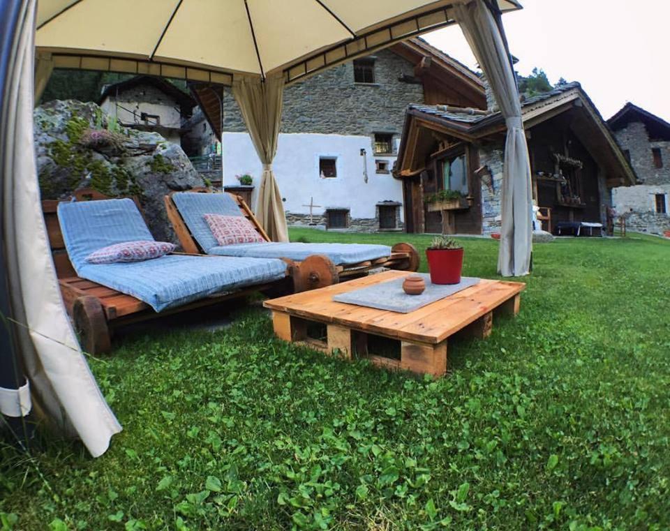 B&B Lo Djoua De Toueno Arvier Luaran gambar