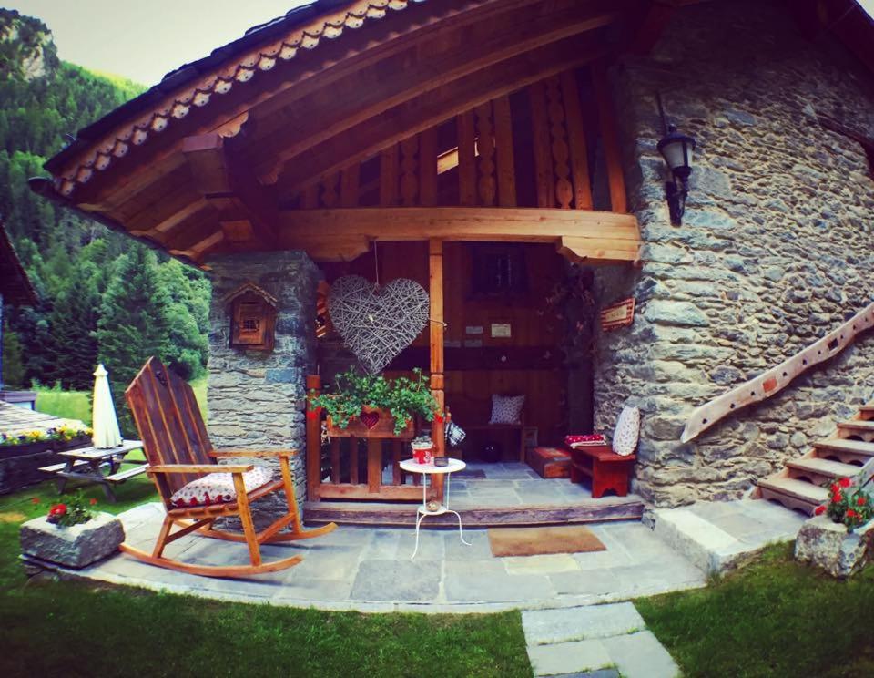 B&B Lo Djoua De Toueno Arvier Luaran gambar